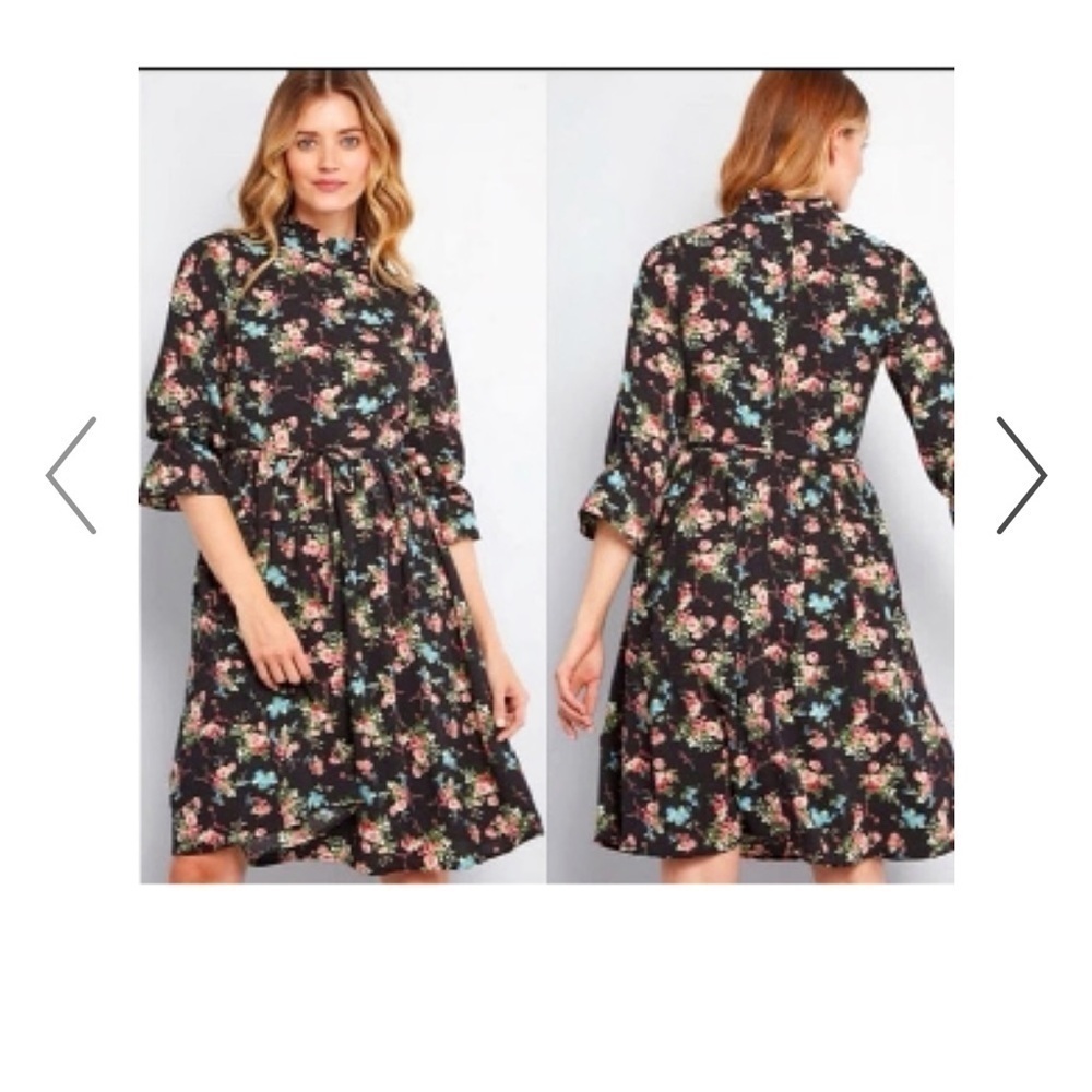ModCloth 3/4 Ruffle Sleeve Floral Dress Size M